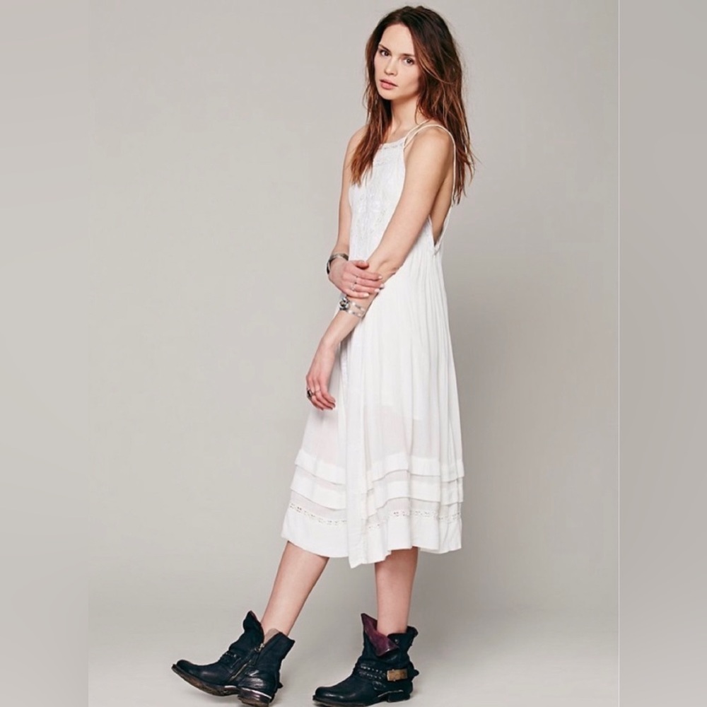 Free People Diamonds In The Sky
Embroidered Midi Dress Wedding Slip
Sz S